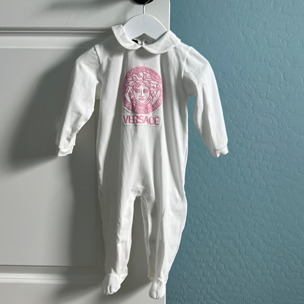 Authentic Versace baby girl baby grow 🎀 like new! 🎀
